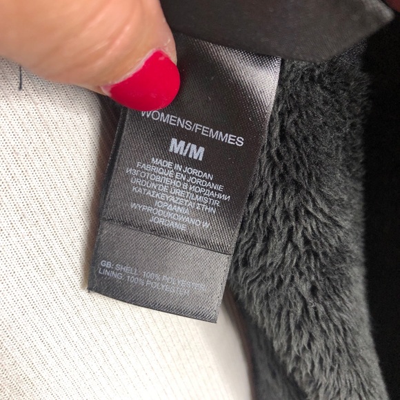 Fuzzy North Face Jacket - Picture 4 of 4